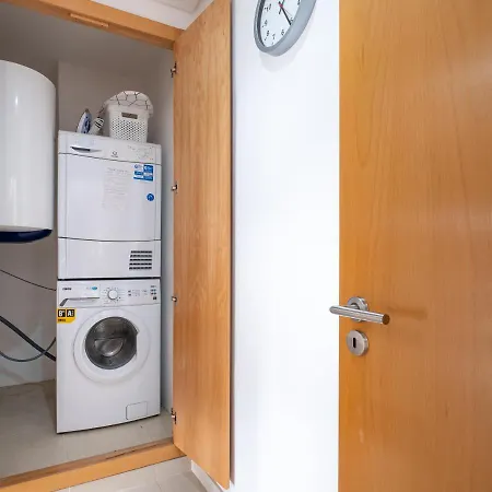 - Spacious With Swimming Pool & View *