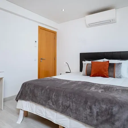 - Spacious With Swimming Pool & View Vilamoura