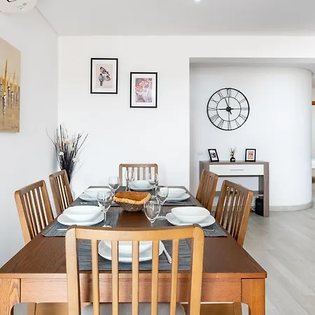 Appartement - Spacious With Swimming Pool & View *