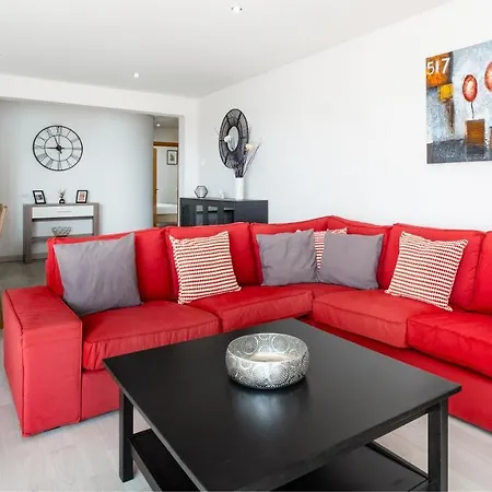 Appartement - Spacious With Swimming Pool & View