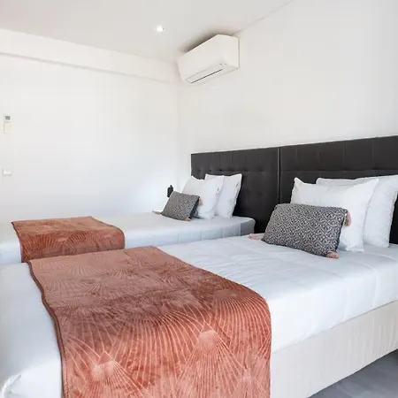 Appartement - Spacious With Swimming Pool & View