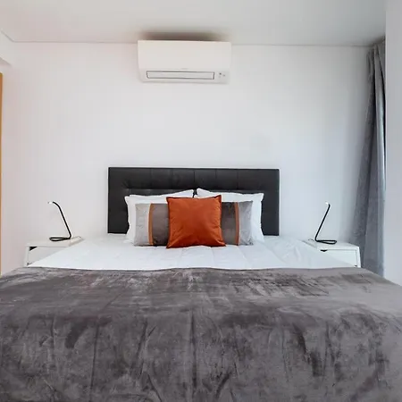 - Spacious With Swimming Pool & View Apartamento *