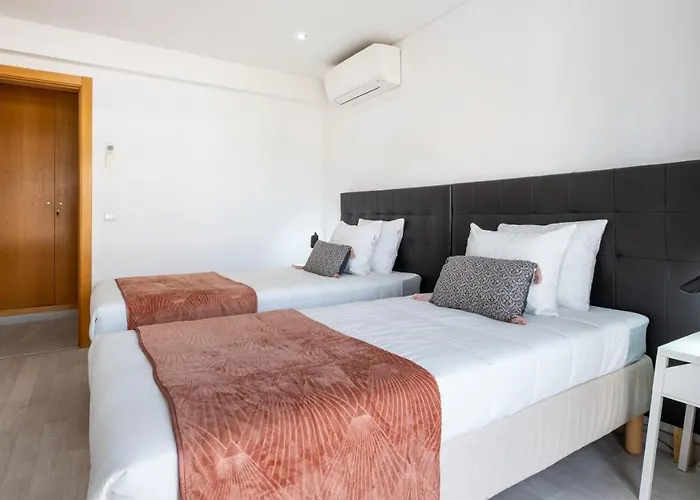 Apartment - Spacious With Swimming Pool & View