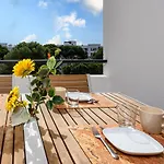 - Spacious With Swimming Pool & View דירה וילהמורה