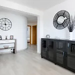 - Spacious With Swimming Pool & View וילהמורה