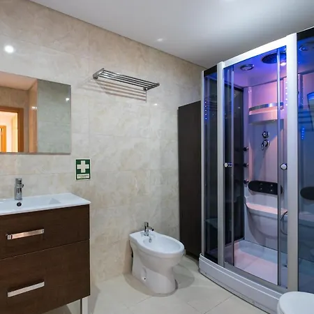 - Spacious With Swimming Pool & View 公寓 维拉摩拉